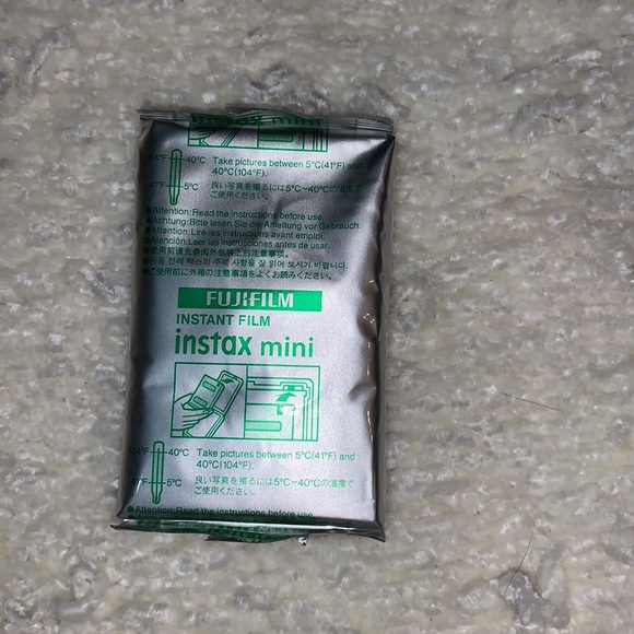 white Instax mini 8 + instant film - Picture 6 of 7